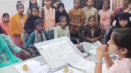तिलौथू: परिवर्तन विकास तिलौथू ने किशोरियों के लिए आयोजित किया एक्सपोजर विजिट