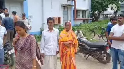 রায়গঞ্জ: পাথরমনি ঘাট এলাকায় গৃহবধূর মৃত্যুতে খুনের অভিযোগ তুলে শ্বশুরবাড়ির লোকেদের বিরুদ্ধে সরব বধূর বাপেরবাড়ির লোকেরা