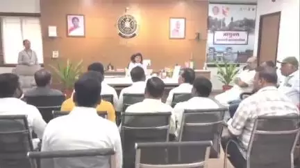 हातकणंगले: इचलकरंजीत प्रभाग रचना पारदर्शकतेने करावी महाविकास आघाडीचे आयुक्त पल्लवी पाटील यांच्याकडे निवेदनाद्वारे मागणी