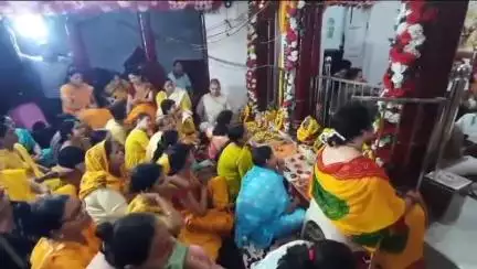 प्राचीन श्री बिहारी जी मंदिर, बिहारीपुर में शुरू हुई श्रीमदभागवत कथा, भक्तगण हुए आनंदित