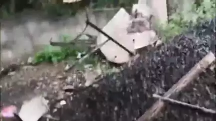 रतलाम नगर: विनोबा नगर में जर्जर पानी की टंकी की सीढ़ी टूटी, आसपास के लोगों ने बताया पूरी तरह से जर्जर