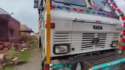 धौलपुर: पशुओं को क्रूरता पूर्वक ले जाते 11 जनों को पुलिस ने भरतपुर बाईपास से किया गिरफ्तार