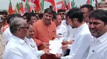 ರಾಯಚೂರು: ಏಮ್ಸ್ ಹೋರಾಟ ಸಮಿತಿ ಸಂಚಾಲಕರ ವಿರುದ್ಧ, ನಗರದಲ್ಲಿ ಬಿಜೆಪಿಯಿಂದ ಪ್ರತಿಭಟನಾ ಮೆರವಣಿಗೆ