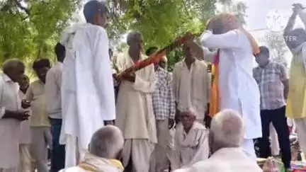 सपोटरा: डिकोली खुर्द में आयोजित सत्संग समारोह में विधायक हंसराज मीणा हुए शामिल, लोगों ने किया स्वागत