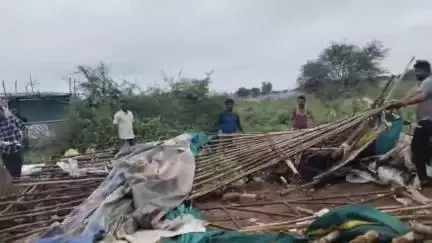 अमरावती: माया नगर ते एमआयडीसी टी पॉइंटदरम्यान अतिक्रमणावर महापालिकेची कारवाई, मोठा पोलिस बंदोबस्त तैनात