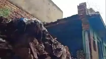 डीडवाना: मंडा मार्केट के पास जर्जर अवस्था का मकान अचानक गिरा, एक मोटरसाइकल हुई क्षतिग्रस्त