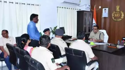 మాదక ద్రవ్య రహిత సమాజం కోసం తీసుకోవాల్సిన చర్యలు, అవగాహన కార్యక్రమాలను అధికారులకు వివరించిన ఎస్పీ ఆదిరాజ్‌ సింగ్‌ రాణా