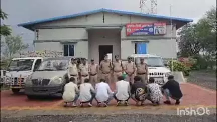 आष्टा: अमलाहा टोल पर तोड़फोड़ और मारपीट करने वाले 7 मुख्य आरोपियों को आष्टा पुलिस ने किया गिरफ्तार, 3 वाहन किए ज़ब्त