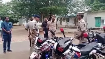 ట్రాఫిక్ రెగ్యులేషన్, రహదారి భద్రతకై జిల్లాకు కొత్తగా 16 మోటార్ సైకిళ్లు: విజయనగరంలో జిల్లా ఎస్పీ వకుల్ జిందాల్