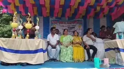 স্বরূপনগর: জেলা সাব জুনিয়র খো খো চ্যাম্পিয়নশিপ 2025 অনুষ্ঠিত হচ্ছে বিথারী কে পি হাই স্কুল ফুটবল মাঠে ,উপস্থিত বিধায়ক