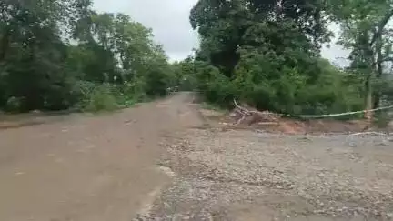 अहेरी: भंबरा नाल्यावर नव्या पुलामुळे वाहतूक सुरळीत आलापल्ली सिरोंचा  मार्ग खुला