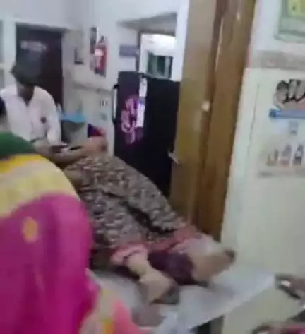सरायरंजन: सराय रंजन के कंकालीपुर में शादी समारोह के दौरान मारपीट, महिला गंभीर रूप से जख्मी