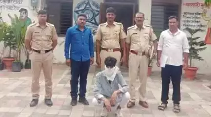 लोहा: अल्पवयीन मुलीला फुस लाऊन पळवून नेणाऱ्या २३ वर्षीय आरोपीस माळाकोळी पोलीसांनी पुणे येथुन घेतले ताब्यात