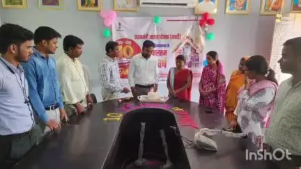 मंझिआंव: मझिआंव नगर पंचायत कार्यालय में प्रधानमंत्री आवास योजना के 10 वर्ष पूरे होने पर विशेष कार्यक्रम का आयोजन