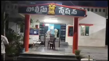 వైయస్సార్సీపీ నేత చల్లా విఘ్నేశ్వర్ రెడ్డి పై ఎస్సీ ఎస్టీ కేసు నమోదు: డోన్ డిఎస్పీ శ్రీనివాస్