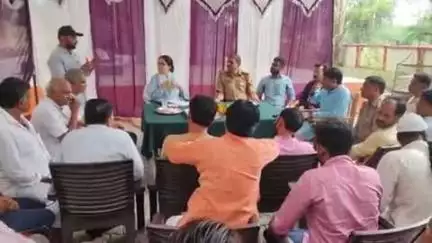 पाली: आगामी त्यौहारों को ध्यान में रखते हुए पाली थाना परिसर में एसडीएम पाली ने स्थानीय लोगों के साथ पीस कमेटी की बैठक की