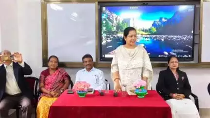 ସଦର: ଭବାନୀପାଟଣା ସରକାରୀ ବାଳିକା ଉଚ୍ଚ ବିଦ୍ୟାଳୟ ରେ ଆଇନ ସଚେତନତା କାର୍ଯ୍ୟକ୍ରମ