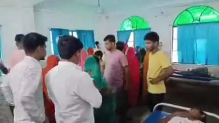 एकमा: एकमा ओवर ब्रिज के पास स्कॉर्पियो और ऑटो की टक्कर में दो की मौत, छह घायल