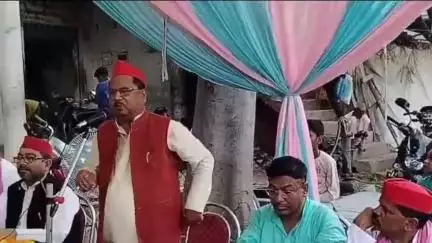 जौनपुर: अब्बोपुर में जनपंचायत कार्यक्रम में पूर्व मंत्री शंखलाल मांझी ने कहा- भाजपा मूल निवासी के हक का अधिकार छीन रही है