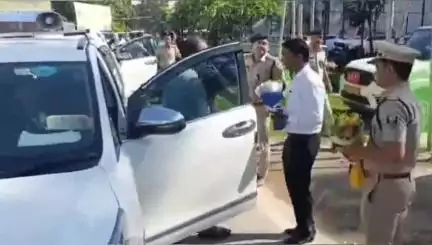 दरभंगा: बाढ़ से निपटने की तैयारी को लेकर प्रभारी मंत्री ने अधिकारियों के साथ की समीक्षा बैठक, कई योजनाओं को मिली मंजूरी