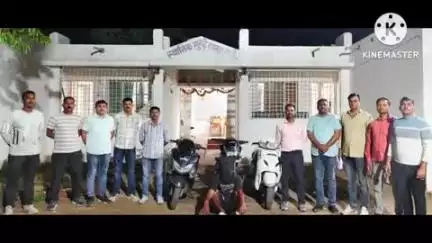 वर्धा: मोपेड आणि मोटरसायकल चोरी करणारे गुन्हेगार आणि अल्पवयीन साथिदार गुन्हे शाखेच्या जाळ्यात