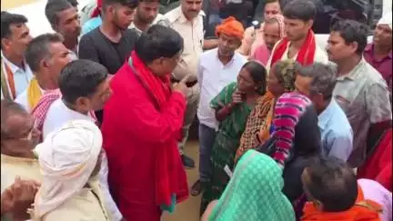 जगदीशपुर: आरा सांसद सुदामा प्रसाद ने जगदीशपुर में सुनी लोगों की समस्या, जल्द निदान करने का किया आश्वासन