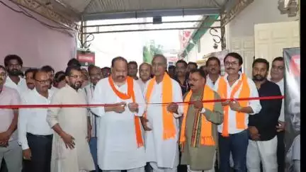 रतलाम नगर: आपातकाल के 50 वर्ष पूरे होने पर भाजपा ने लोकतंत्र रक्षक सेनानियों का अभिनंदन किया, रंगोली परिसर में संगोष्ठी