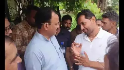 योग प्रशिक्षकों ने स्थाईकरण की मांग को लेकर करौली दौरे पर डिप्टी सीएम को सौंपा ज्ञापन