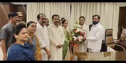 उत्तर सोलापूर: शहरात भाजपला धक्का, माजी महापौर शोभा बनशेट्टी यांचा मुंबईत एकनाथ शिंदे यांच्या शिवसेनेत प्रवेश