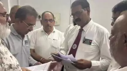 सोहागपुर: रेलवे स्टेशन शहडोल में रोटरी क्लब विराट ने स्टेशन मास्टर को ज्ञापन सौंपा