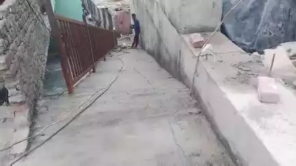 चम्बा: बालू पक्काटाला मार्ग पर बने नए पुल से बालू की मार्केट के लिए दो पहिया वाहनों की आवाजाही के लिए अलग रास्ता बनाया गया