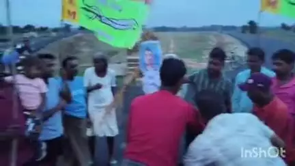 जामताड़ा: झारखंड लोकतांत्रिक क्रांतिकारी मोर्चा  ने बरजोरा में फुका मांडू विधायक का पुतला, विधायकी रद्द करने का किया मांग