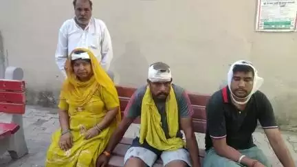 हिसार: तलवंडी राणा में घरेलू विवाद में परिवार के 4 सदस्यों पर धारदार हथियार से हमला, अस्पताल में भर्ती