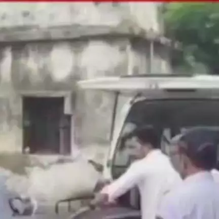 दुर्गावती: महमूदगंज बाजार के पास NH-19 पर बाइक की टक्कर से ट्रक चालक की हुई मौत
