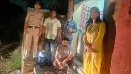 ऋषिकेश: आबकारी टीम ने ऋषिकेश के रामनगर डांडा में छापा मारकर एक अभियुक्त को किया गिरफ्तार