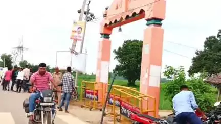 लंभुआ: जनवारीनाथ धाम लम्भुआ में शिवभक्तों का जनसैलाब, श्रद्धालु भक्ति में लीन, सावन और सोमवार को मेला जैसा दृश्य