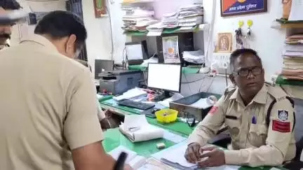 मंदसौर: गोल चौराहा से फरियादी की टू-व्हीलर गाड़ी चोरी, अज्ञात आरोपी के खिलाफ पुलिस ने मामला दर्ज किया