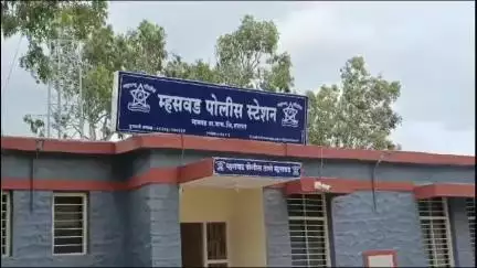 माण: माण तालुक्यात शिरतावच्या पोलीस पाटलावर वाळू चोरीप्रकरणी म्हसवड पोलीस ठाण्यात गुन्हा दाखल