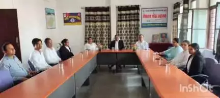 श्योपुर: जिला कोर्ट में प्रीसिटिंग बैठक आयोजित, नेशनल लोक अदालत के बारे में दी गई जानकारी