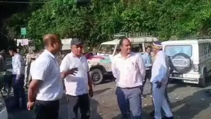 पूर्णागिरि: जिलाधिकारी ने चूका पुल निर्माण का स्थलीय निरीक्षण किया, पूर्णागिरि क्षेत्र का दौरा