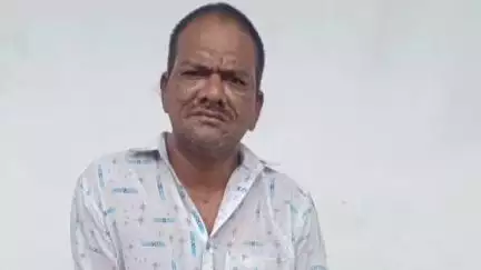 చల్లపల్లి వీఆర్వో పై ఏసీబీ అధికారులు దాడులు, లంచం తీసుకుంటూ హ్యాండెడ్‌గా పట్టుబడిన అధికారి