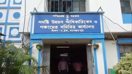 দাঁতন ২: একাধিক দাবিতে দাঁতন দুই বিডিও অফিসে ডেপুটেশন দিল সারা বাংলা বিদ্যুৎগ্রাহক সমিতি