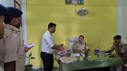 मोतिहारी: मोतीहारी के पुलिस अधीक्षक ने पिपरा कोठी थाना का किया निरीक्षण, दिए आवश्यक निर्देश