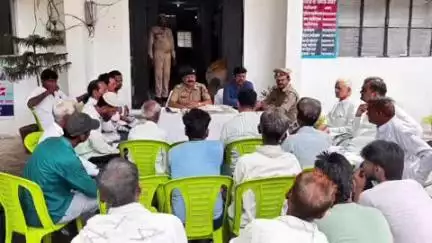 डेरापुर: डेरापुर थाने में पीस कमेटी की बैठक हुई संपन्न, ताजिया जुलूस निर्धारित रूट से निकालने के दिए गए निर्देश