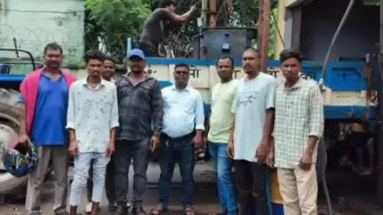 चाईबासा: मंत्री की पहल से टोंटो प्रखण्ड के दोकट्टा तुराम वस्ती ऊपर टोली गांव में बदला गया खराब ट्रांसफार्मर