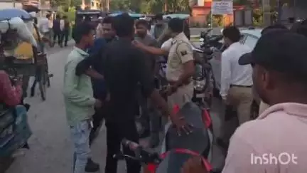 किशनगंज: पश्चिमपाली चौक पर बाइक सवार ने साइकिल सवार को मारी टक्कर, पुलिस ने पकड़ा