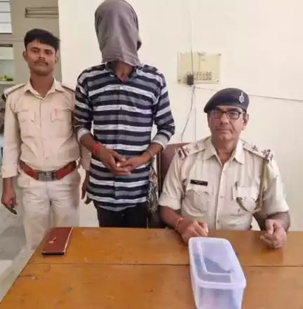 गोगरी: थाना पुलिस ने देसी हथियार और गोली के साथ एक बदमाश को किया गिरफ्तार, पूछताछ जारी