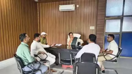 হাইলাকান্দি: সরকারি উন্নয়ন প্রকল্পের সুষ্ঠু বাস্তবায়ন প্রসঙ্গেCEO-র সাথে বৈঠক করেন জেলা পরিষদ সদস্যের এক প্রতিনিধি দল