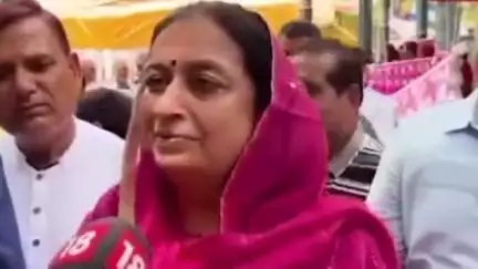 धरवाला: पूर्व मंत्री आशा बोलीं, मेरे पिता के समान पूर्व मुख्यमंत्री वीरभद्र सिंह के सानिध्य की हैं असंख्य यादें, बातें और किस्से