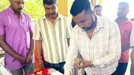 ঘগ্ৰাপাৰ ভাগ: ধমধমাত ধমধমা আঞ্চলিক শ্ৰীশ্ৰী দুৰ্গা মন্দিৰ প্ৰাংগনত অনুষ্ঠিত কৰা হয় বিজেপিৰ কলা দিৱস